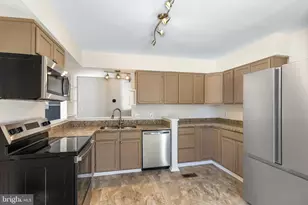 5303 Briarbend Ct, Fredericksburg, VA 22407 - Photo 10