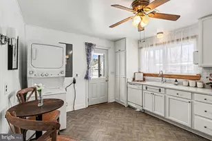 300 Hamilton St, Fredericksburg, VA 22408 - Photo 8