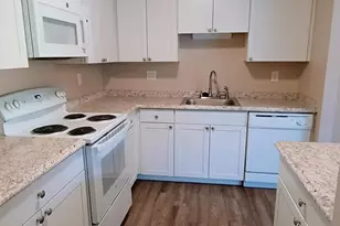 337 Clay St, Fredericksburg, VA 22408 - Photo 4