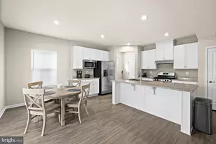 9122 Wood Creek Cir, Fredericksburg, VA 22407 - Photo 12