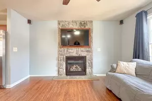 402 Butternut Dr, Fredericksburg, VA 22408 - Photo 4