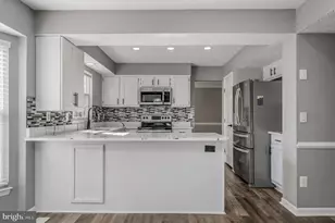 11211 Springfield Dr, Fredericksburg, VA 22408 - Photo 16