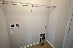 12115 Bowling Farm Ct, Fredericksburg, VA 22407 - Photo 4