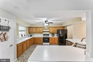 5413 O'Bryant Ct, Fredericksburg, VA 22407 - Photo 8