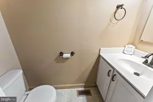 5413 O'Bryant Ct, Fredericksburg, VA 22407 - Photo 10