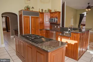 6902 Tower of London Dr, Fredericksburg, VA 22407 - Photo 14