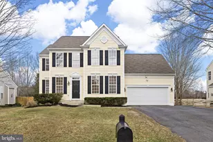 7422 N Katie Dr, Fredericksburg, VA 22407 - Photo 2