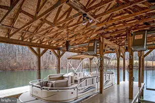 3900 Water Front Ct, Bumpass, VA 23024 - Photo 32