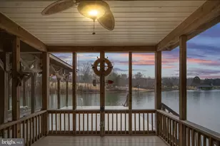 3900 Water Front Ct, Bumpass, VA 23024 - Photo 16
