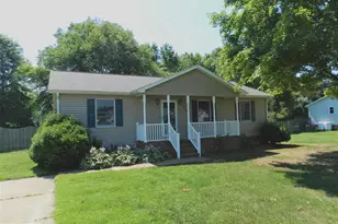 206 Gerber Dr, Fredericksburg, VA 22408 - Photo 2