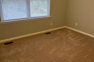 11211 Surry Woods Ct, Fredericksburg, VA 22407 - Photo 10