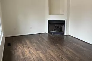 402 Cleveland Ct, Fredericksburg, VA 22407 - Photo 2