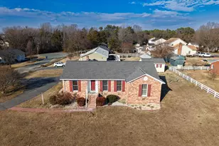 2 Juniper Ct, Fredericksburg, VA 22408 - Photo 2