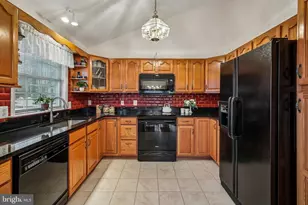 10129 Sharon Springs Dr, Fredericksburg, VA 22408 - Photo 6