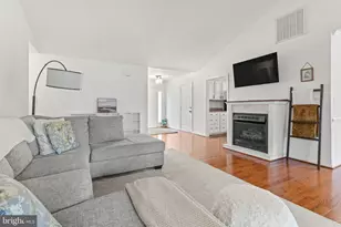 10111 Oat Lands Pl, Fredericksburg, VA 22408 - Photo 8