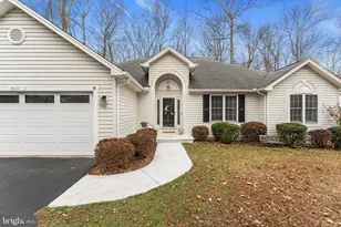 10111 Oat Lands Pl, Fredericksburg, VA 22408 - Photo 2