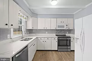 114 Hamilton St, Fredericksburg, VA 22408 - Photo 4