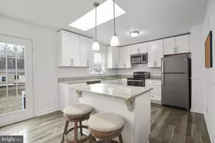 121 Gallimore Dr, Fredericksburg, VA 22407 - Photo 12