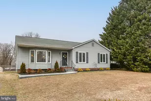 121 Gallimore Dr, Fredericksburg, VA 22407 - Photo 2