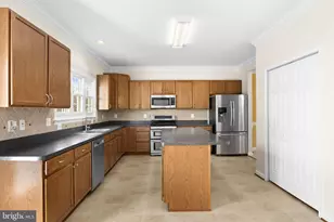 10315 Winter Park Ln, Spotsylvania, VA 22553 - Photo 22