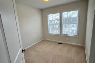 12105 Bowling Farm Ct, Fredericksburg, VA 22407 - Photo 8