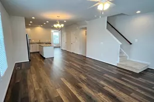 12105 Bowling Farm Ct, Fredericksburg, VA 22407 - Photo 4