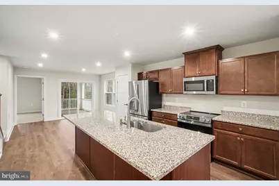 8901 Blackthorne Place, Fredericksburg, VA 22408 - Photo 4