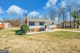 713 Shamrock Dr, Fredericksburg, VA 22407 - Photo 4