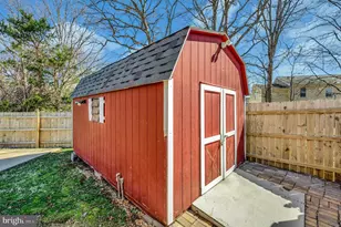 713 Shamrock Dr, Fredericksburg, VA 22407 - Photo 14