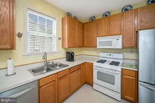 11805 Legacy Woods Dr, Fredericksburg, VA 22407 - Photo 14