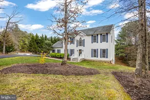 4318 Bridlepath Ct, Fredericksburg, VA 22408 - Photo 4