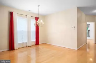 11921 Legacy Woods Dr, Fredericksburg, VA 22407 - Photo 8