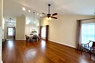 11220 Westhampton Ct, Fredericksburg, VA 22407 - Photo 10