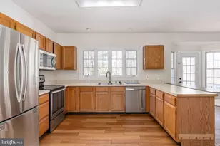 6805 Lakeland Way, Fredericksburg, VA 22407 - Photo 4