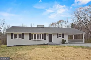 10417 Catharpin Rd, Spotsylvania, VA 22551 - Photo 2