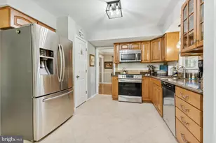 10706 Ann Davis Dr, Fredericksburg, VA 22408 - Photo 2