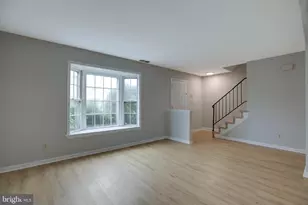 322 Clay St, Fredericksburg, VA 22408 - Photo 2