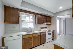 322 Clay St, Fredericksburg, VA 22408 - Photo 14