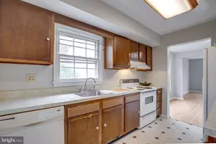 322 Clay St, Fredericksburg, VA 22408 - Photo 14