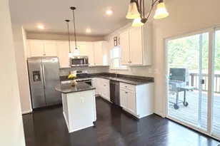 2429 Drake Ln, Fredericksburg, VA 22408 - Photo 10