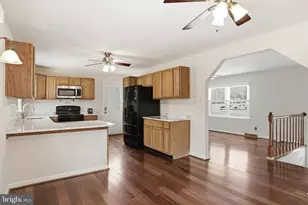 10606 Rhoads Dr, Fredericksburg, VA 22407 - Photo 8