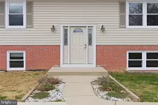 10606 Rhoads Dr, Fredericksburg, VA 22407 - Photo 2