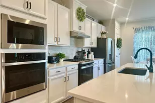 9227 Split Oak Dr, Fredericksburg, VA 22407 - Photo 10