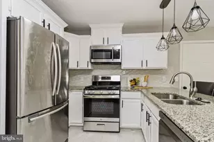 11709 Woodland View Dr, Fredericksburg, VA 22407 - Photo 10