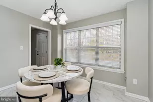 11709 Woodland View Dr, Fredericksburg, VA 22407 - Photo 8