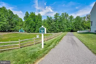 10403 Breckenridge Dr, Spotsylvania, VA 22553 - Photo 6