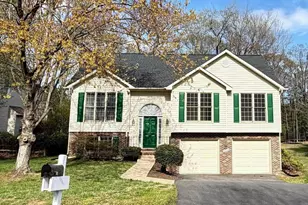 9805 Kenmore Ct, Fredericksburg, VA 22408 - Photo 2