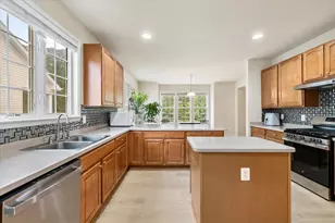 5327 W Philippi Pl, Fredericksburg, VA 22407 - Photo 18