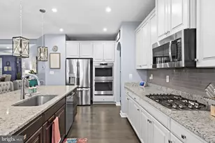 7803 Hermitage Dr, Fredericksburg, VA 22407 - Photo 16