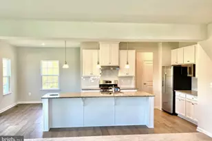 5303 Ivy Hill Dr, Fredericksburg, VA 22407 - Photo 4